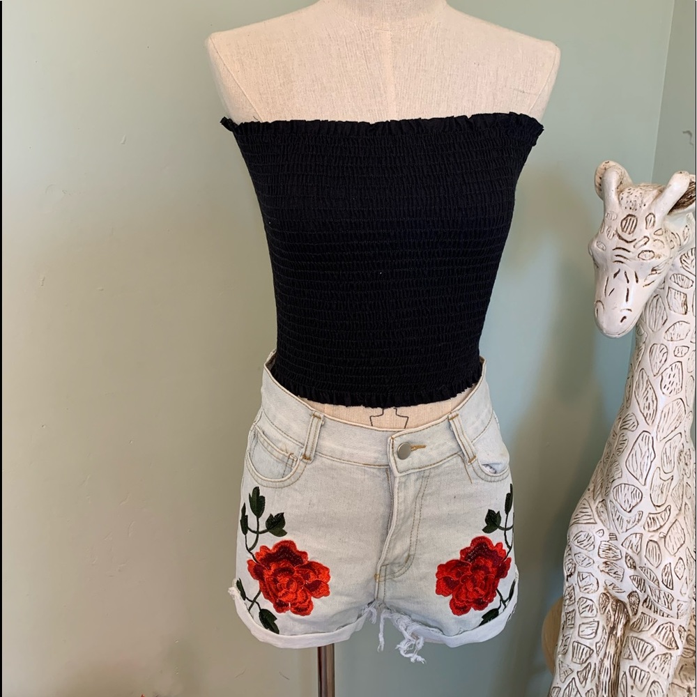 Embroided red roses jean shorts